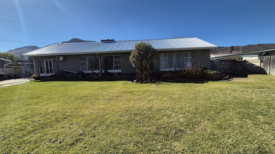 4 Bedroom Property for Sale in Bergsig Eastern Cape